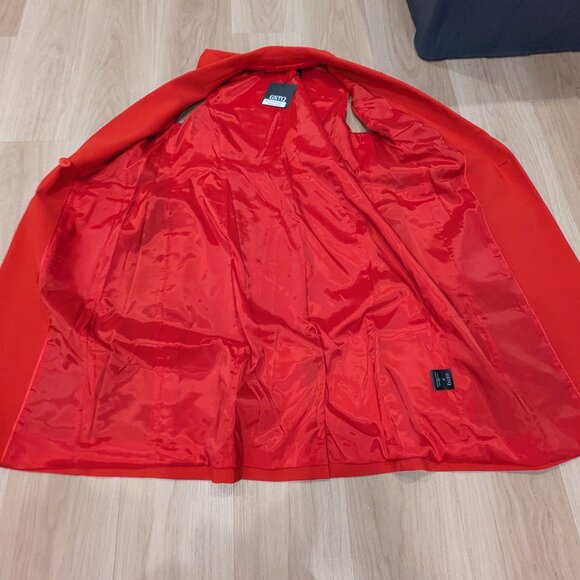 GSTQ Ultimate Sleeveless Luxury Blazer NWT - Size XL - Cherry Valentine Red - Picture 4 of 8